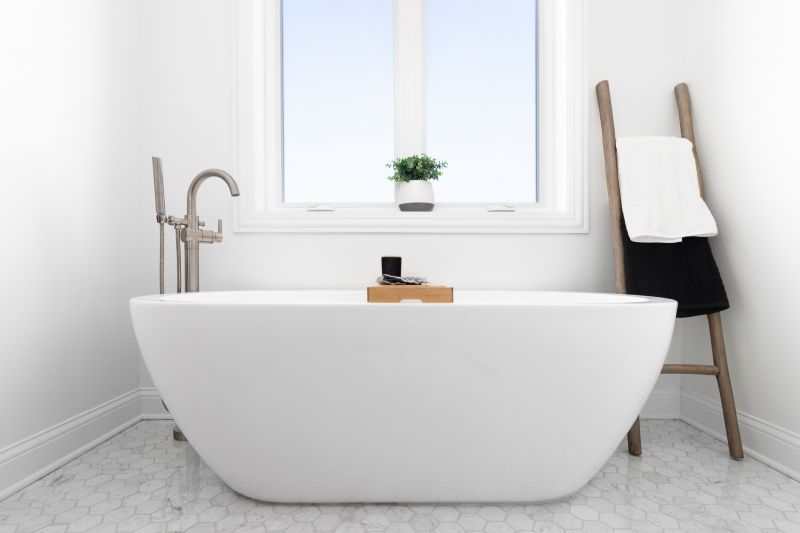 Space-saving Corner Tub